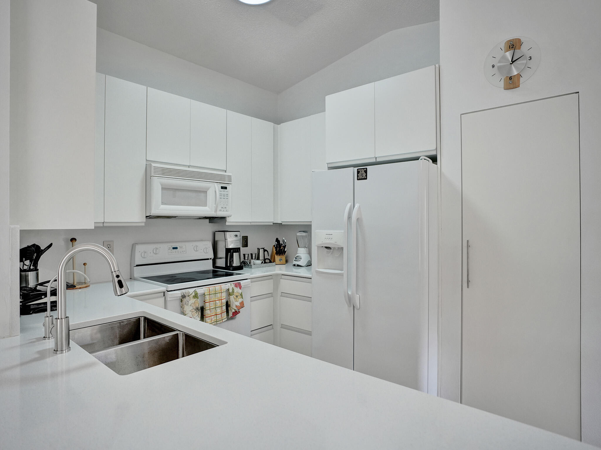 1245 Southwest 46th Way Deerfield Beach, FL 33442 - Photo 13 of 38 DSC06507