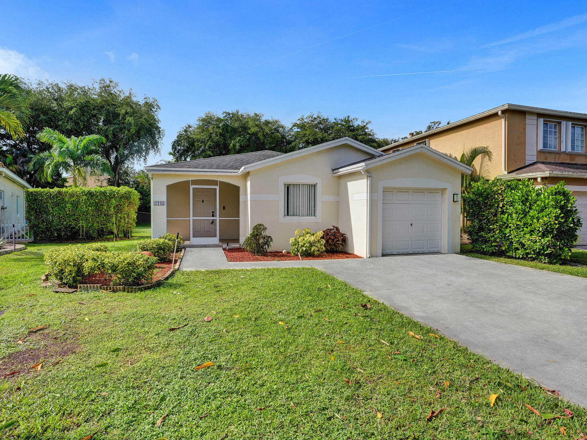 1245 Southwest 46th Way Deerfield Beach, FL 33442 - Photo 2 of 38 DSC06474