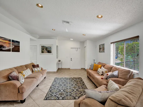 $3,600 | 1245 Southwest 46th Way, Deerfield Beach, FL 33442