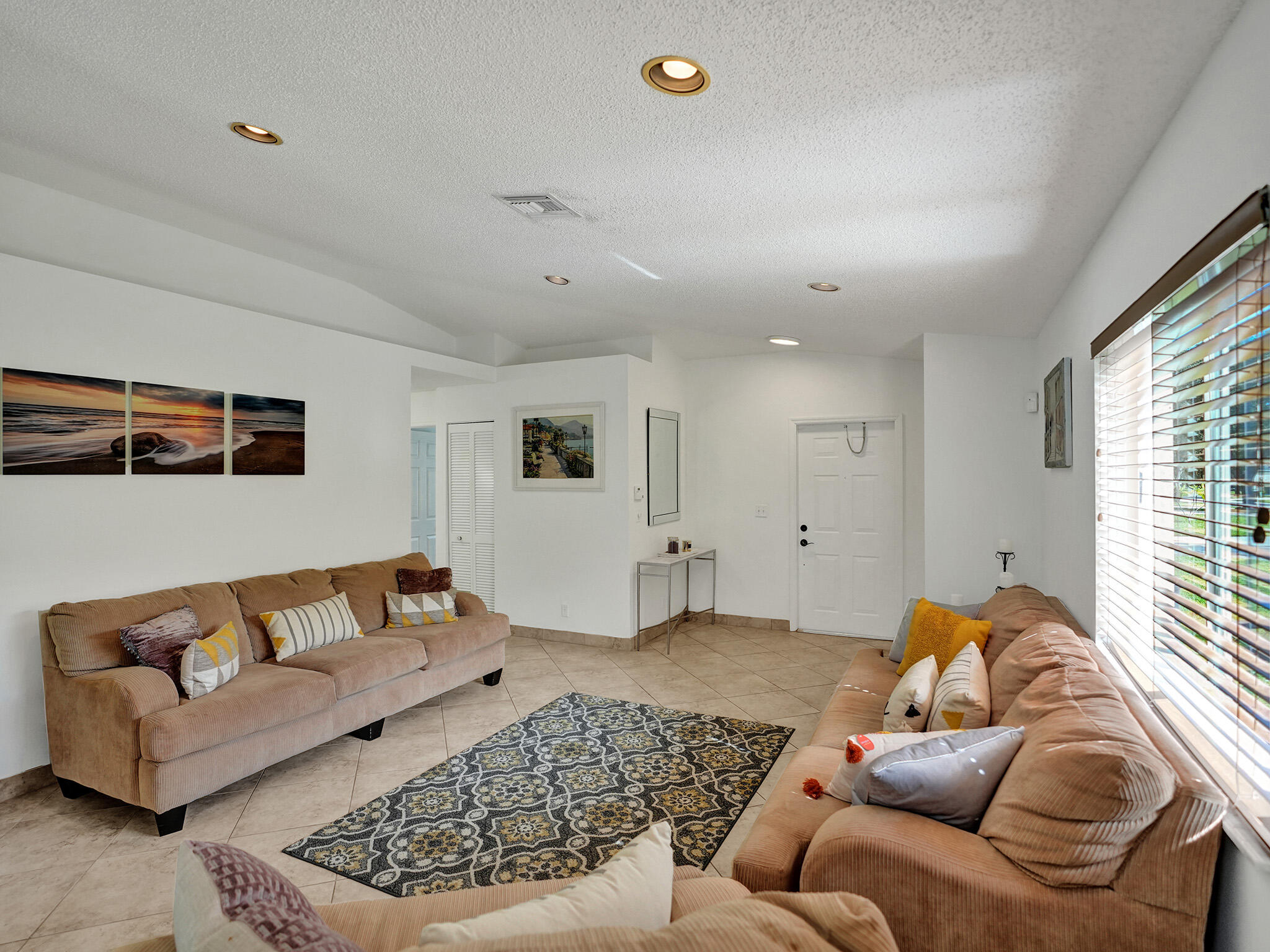 1245 Southwest 46th Way Deerfield Beach, FL 33442 - Photo 9 of 38 DSC06495