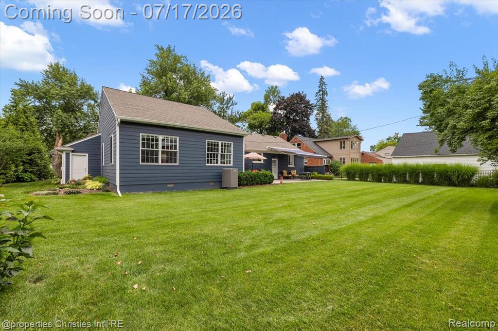18244 Beverly Road Beverly Hills, MI 48025 - Photo 9 of 80