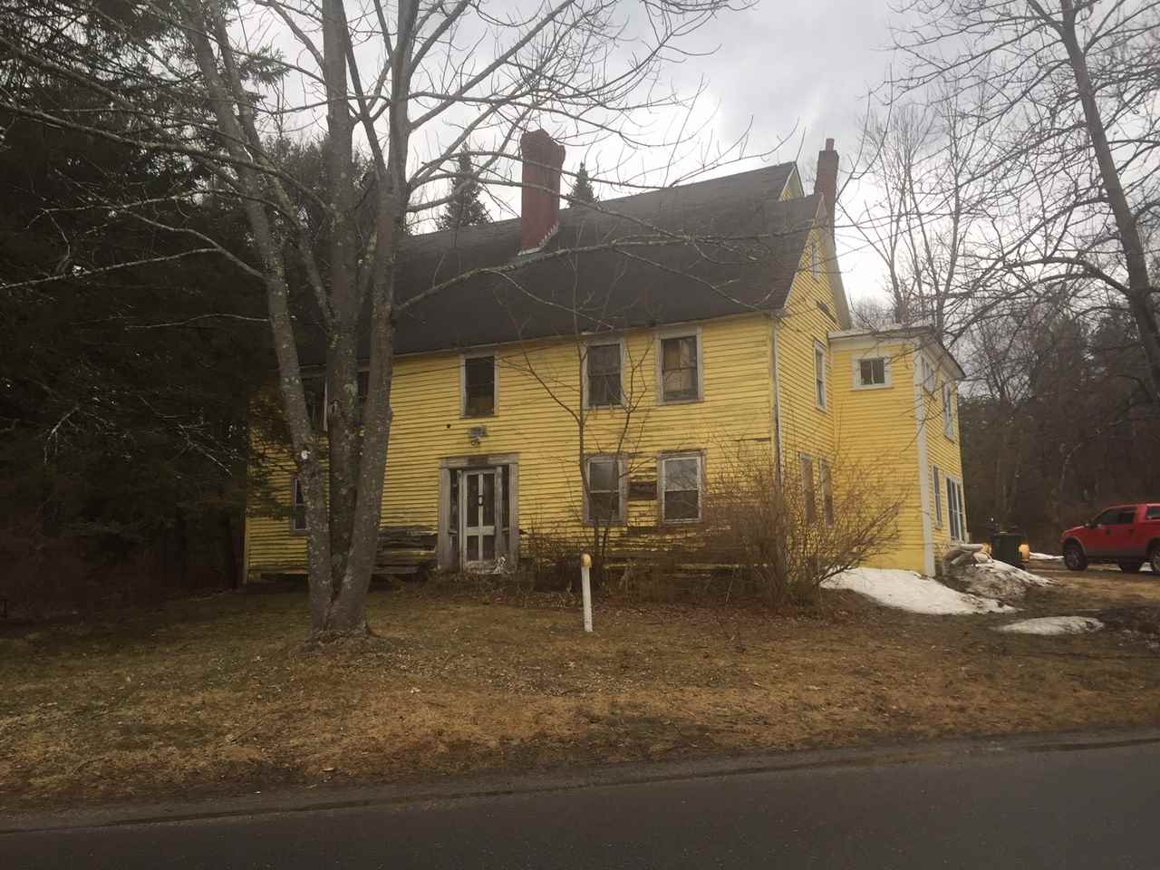 5 Chase Road Londonderry, NH 03053 - Photo 1 of 5