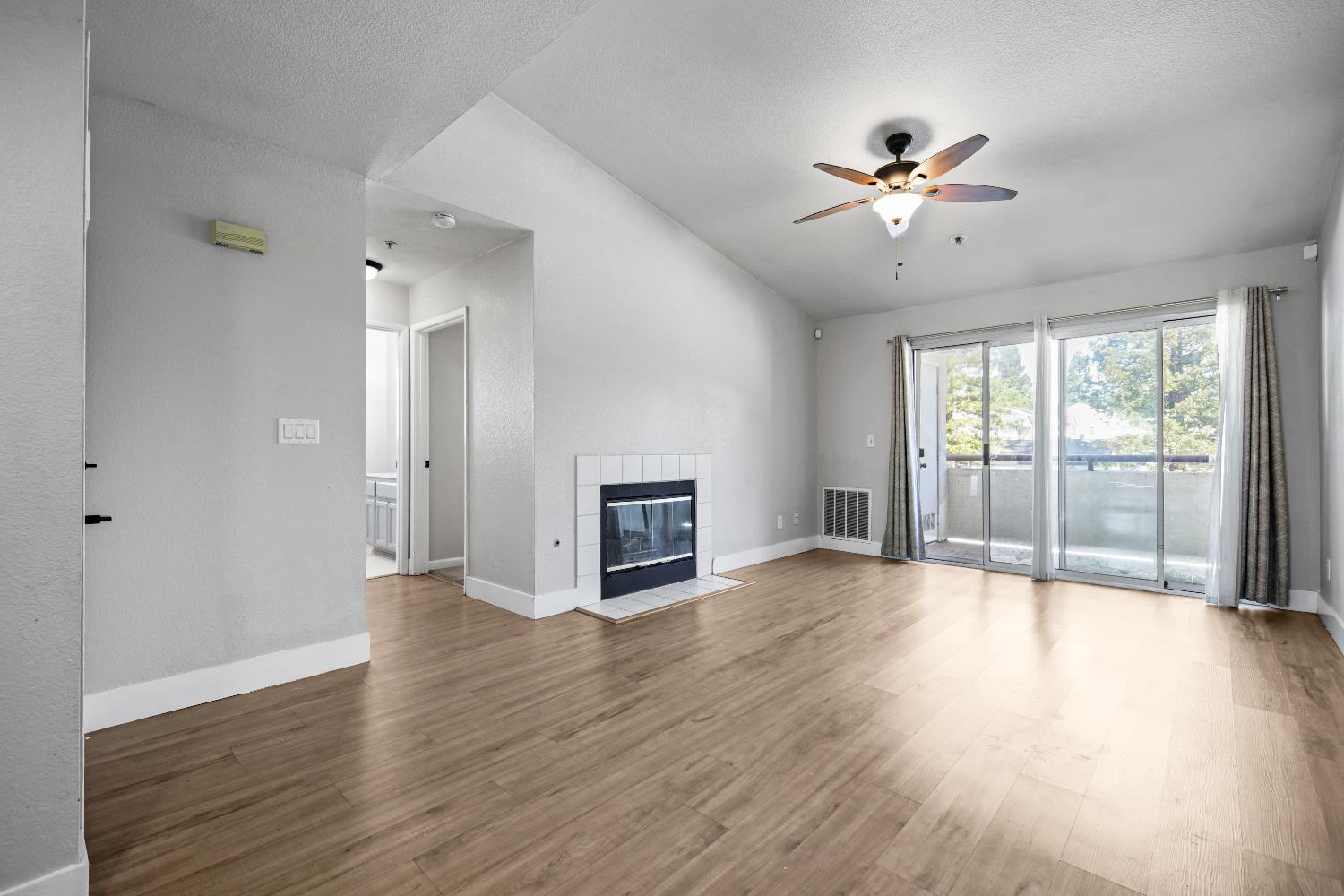 8020 Walerga Road, Unit 1090 Antelope, CA 95843 - Photo 5 of 24