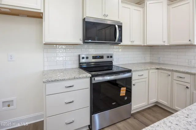 $384,900 | 101 Sunny Acres Lane, Clinton, NC 28328