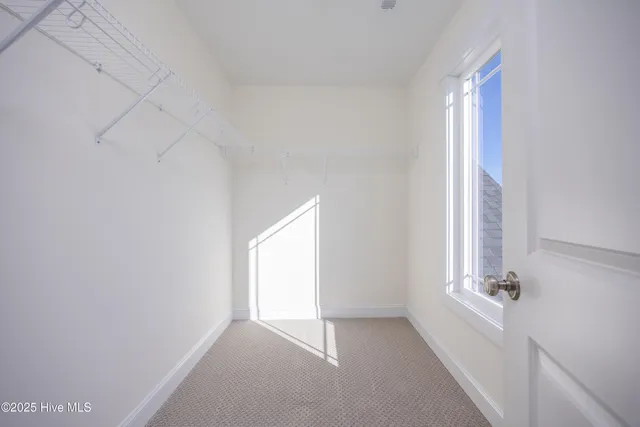 $384,900 | 101 Sunny Acres Lane, Clinton, NC 28328