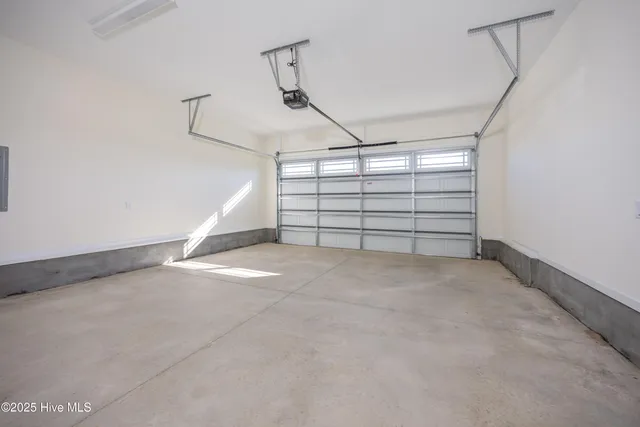 $384,900 | 101 Sunny Acres Lane, Clinton, NC 28328