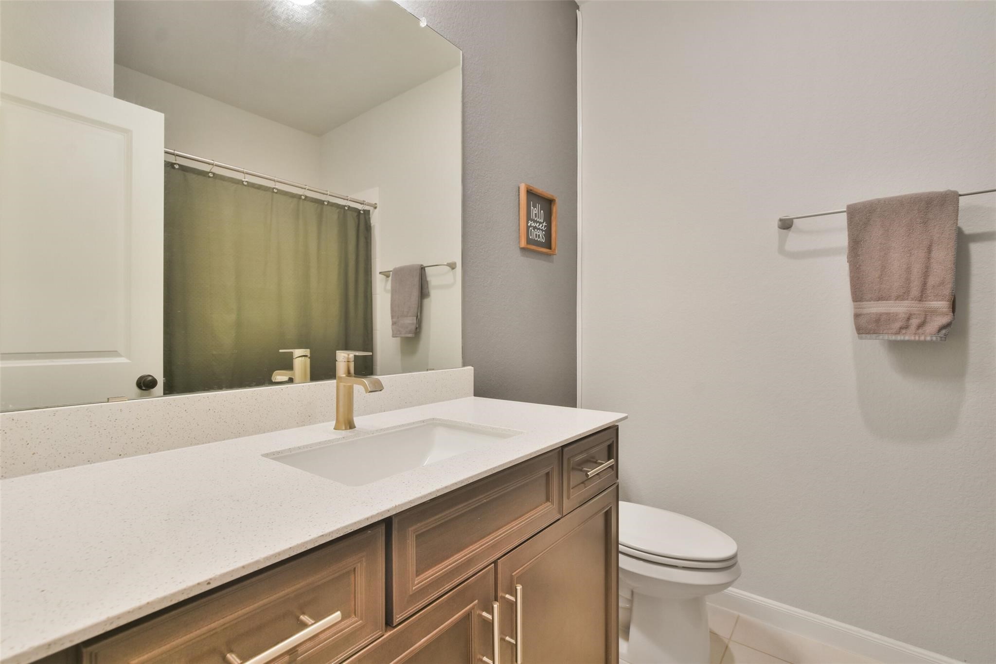 42533 Summer Crest Road Magnolia, TX 77354 - Photo 17 of 28 Second full bath.