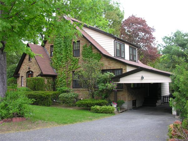 25 Barber Road Framingham, MA 01702 - Photo 3 of 29 Gallery Image 3