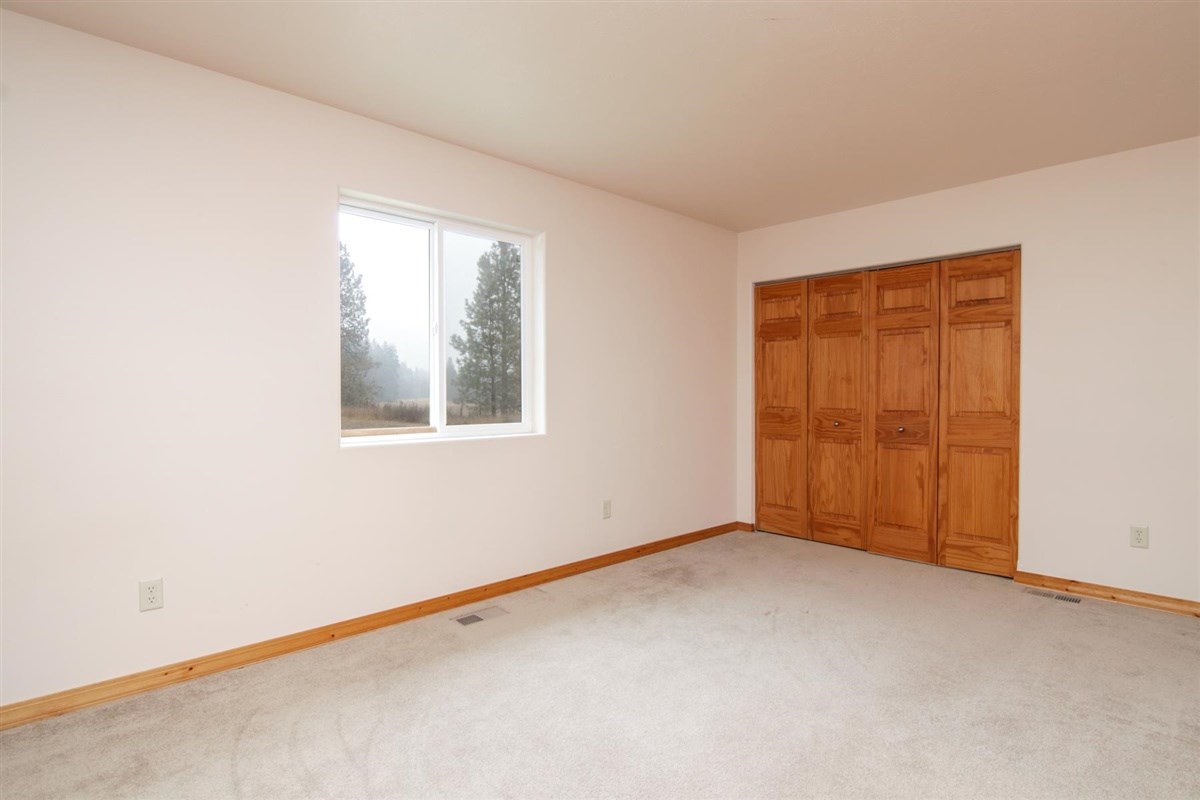 225 Beeman Road Usk, WA 99180 - Photo 15 of 50