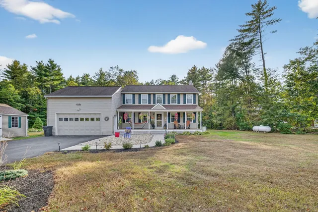 $625,000 | 23 Old Town Road, Weare, NH 03281