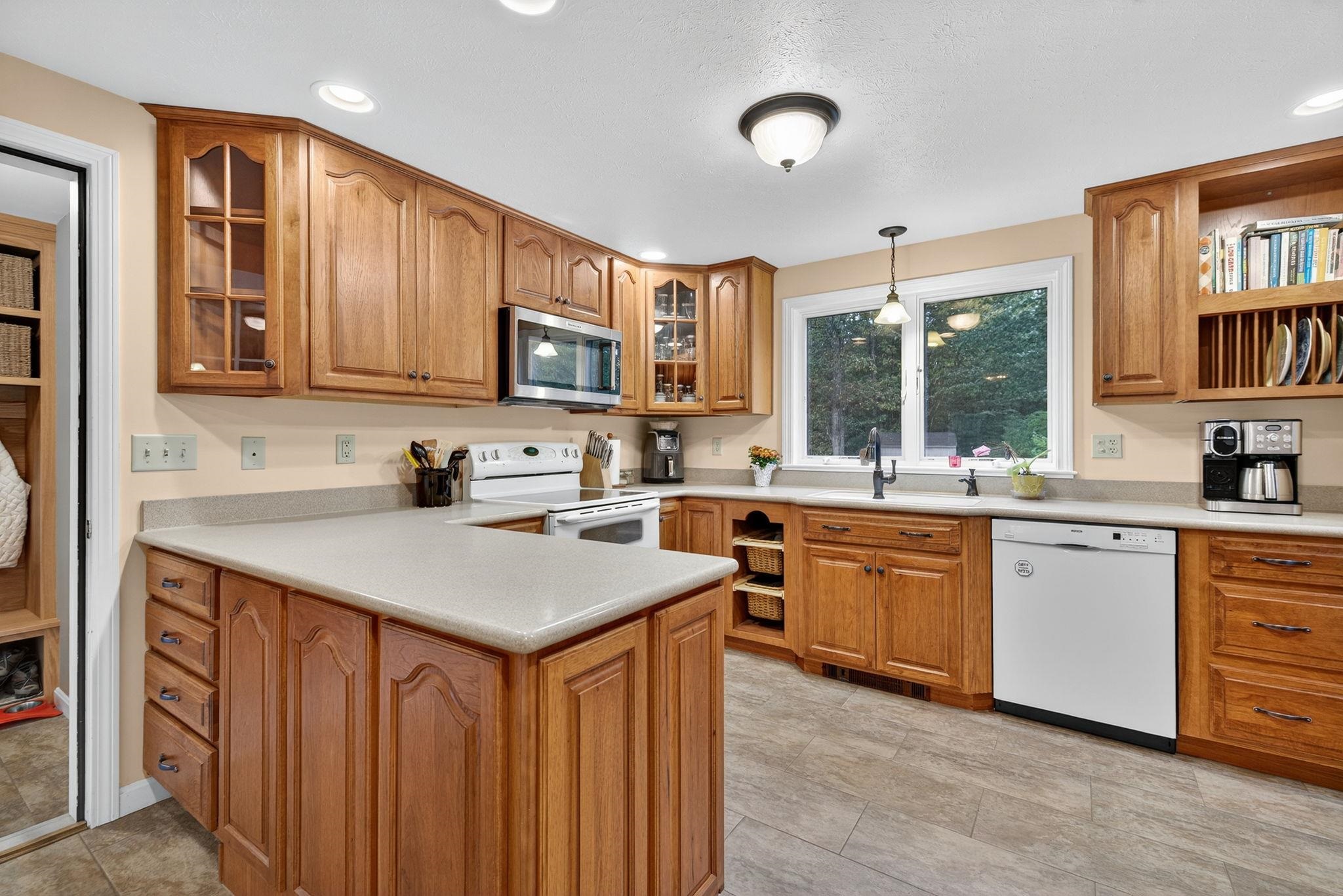 23 Old Town Road Weare, NH 03281 - Photo 20 of 59