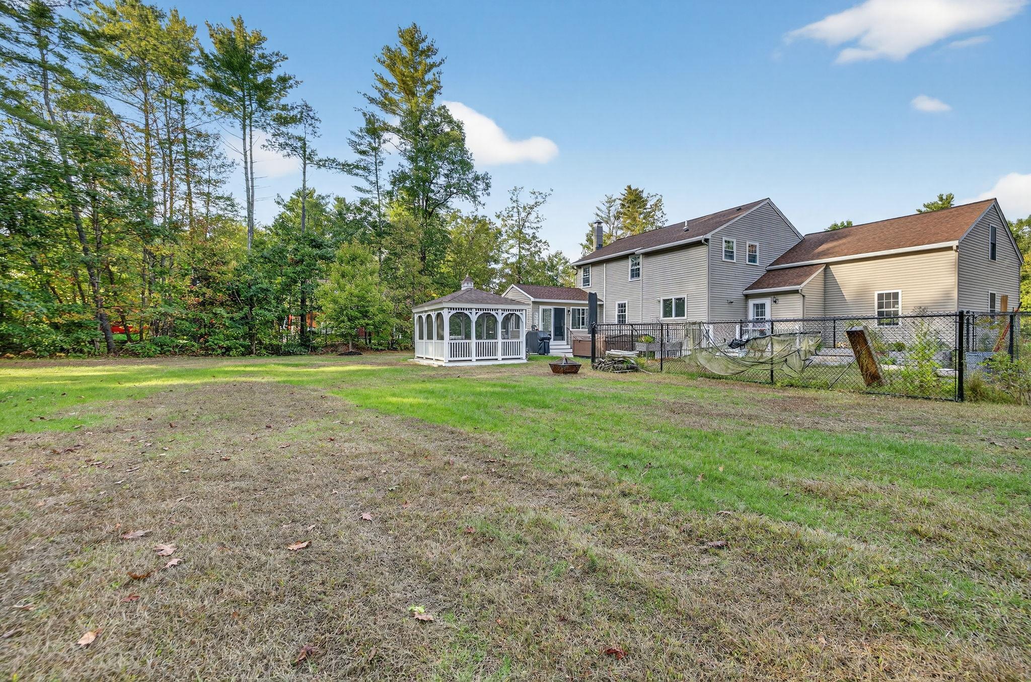 23 Old Town Road Weare, NH 03281 - Photo 5 of 59