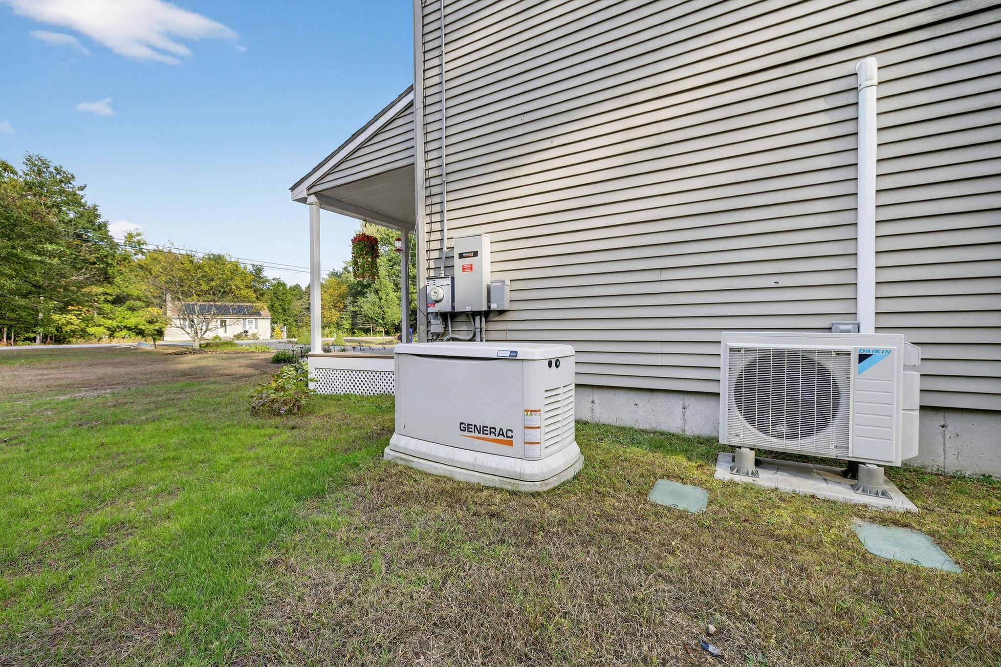 23 Old Town Road Weare, NH 03281 - Photo 6 of 59