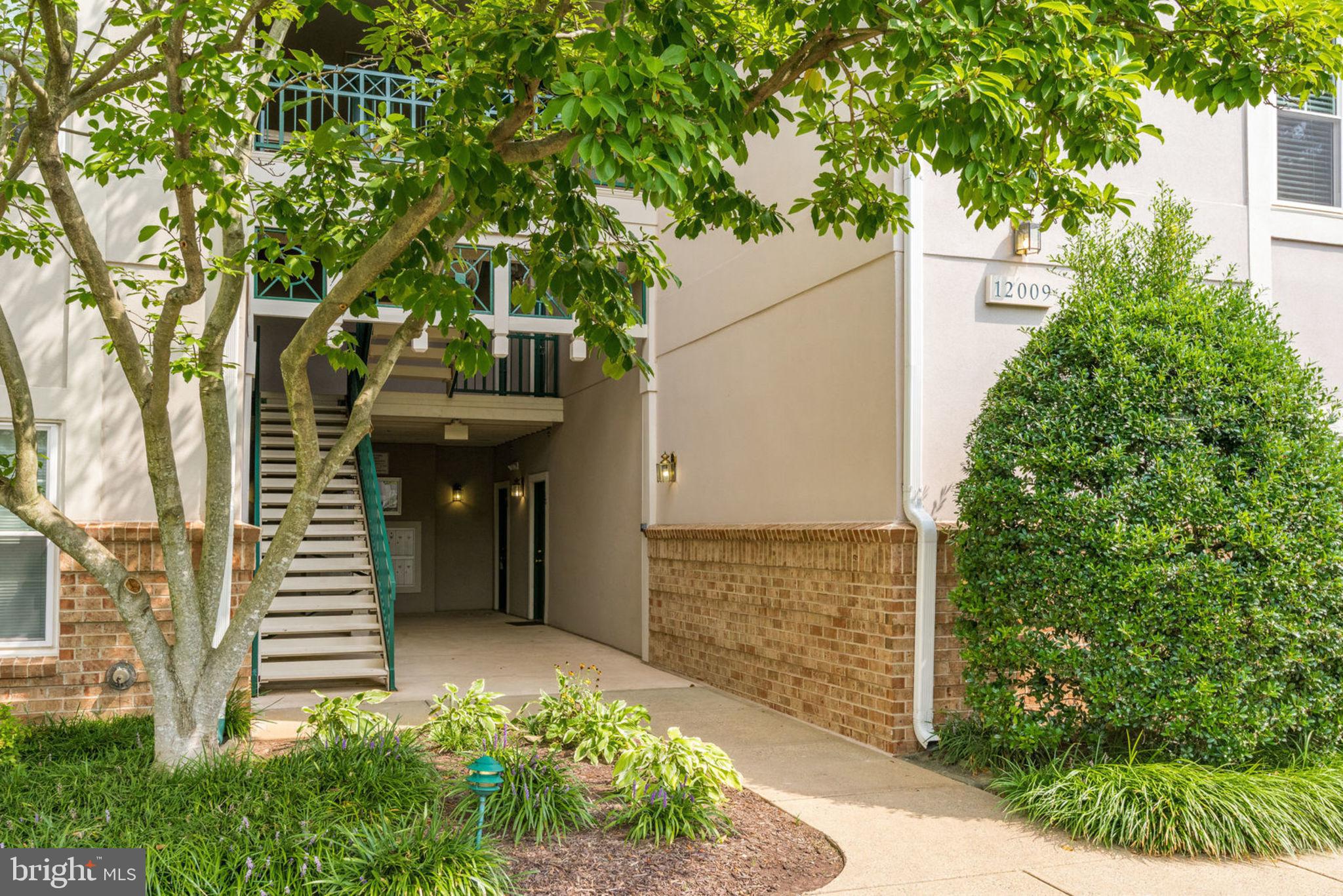 12009 Taliesin Place, Unit 23 Reston, VA 20190 - Photo 3 of 34