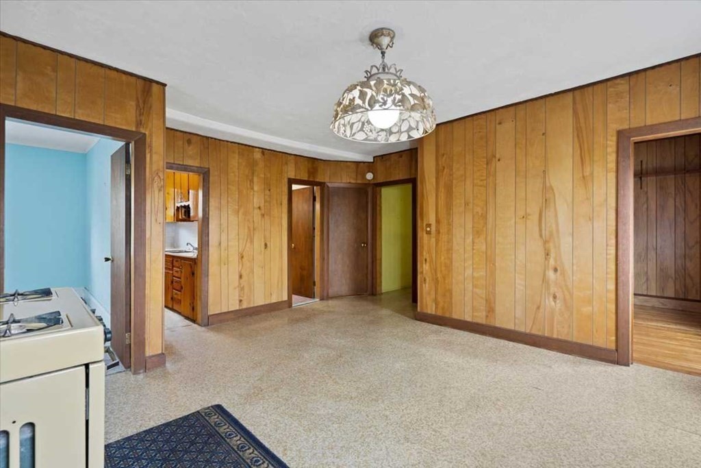 7 Lyon Street Worcester, MA 01604 - Photo 13 of 20 Gallery Image 13