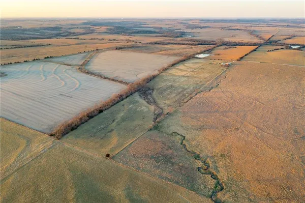 $199,785 | 30432 1150 Road, Kincaid, KS 66039