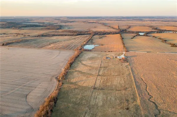 $199,785 | 30432 1150 Road, Kincaid, KS 66039