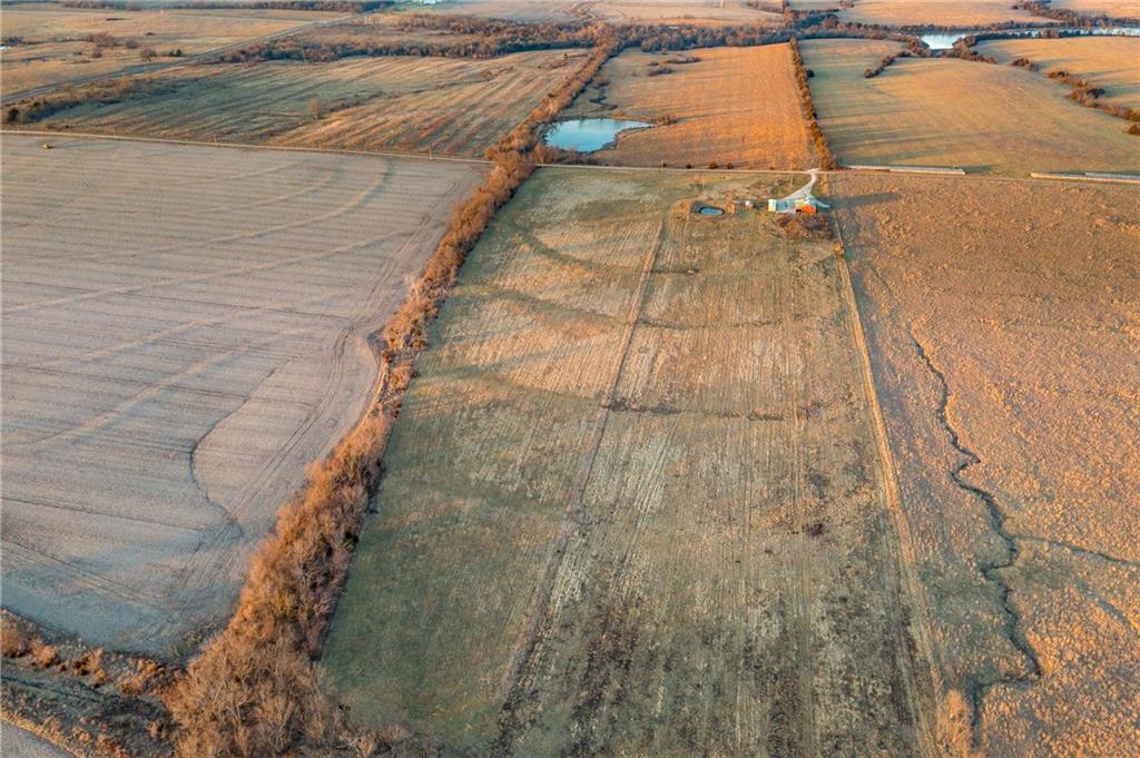 30432 1150 Road Kincaid, KS 66039 - Photo 14 of 92