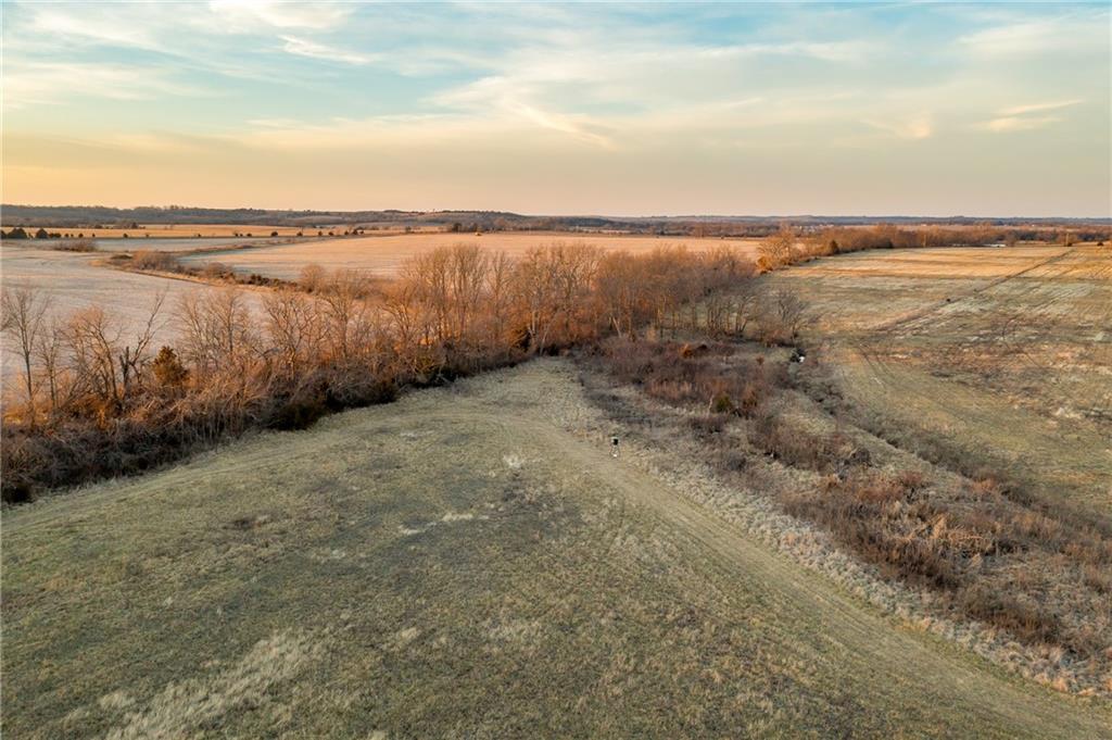 30432 1150 Road Kincaid, KS 66039 - Photo 18 of 92