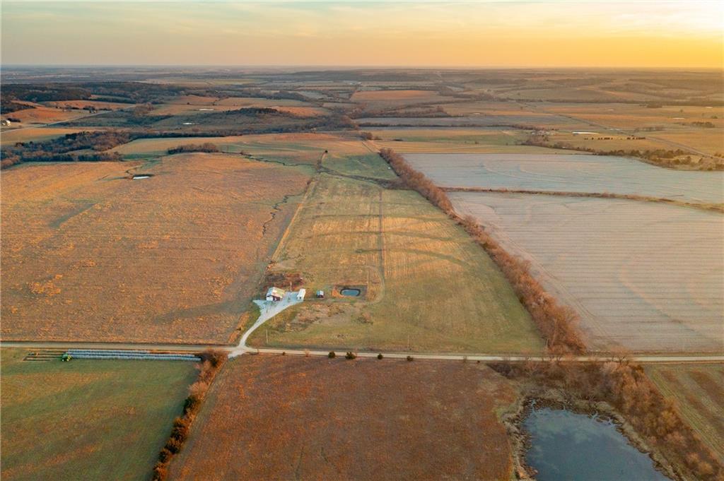 30432 1150 Road Kincaid, KS 66039 - Photo 21 of 92