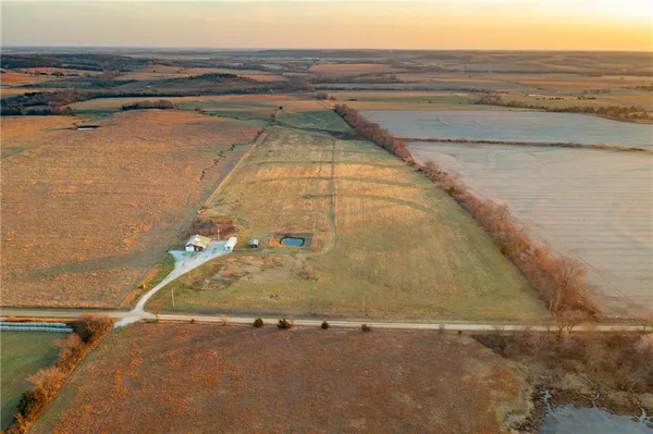 $199,785 | 30432 1150 Road, Kincaid, KS 66039