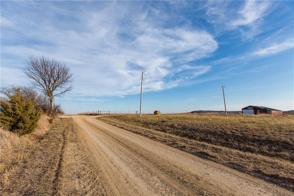 30432 1150 Road Kincaid, KS 66039 - Photo 27 of 92