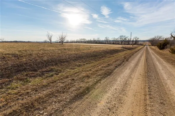 $199,785 | 30432 1150 Road, Kincaid, KS 66039