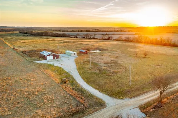 $199,785 | 30432 1150 Road, Kincaid, KS 66039