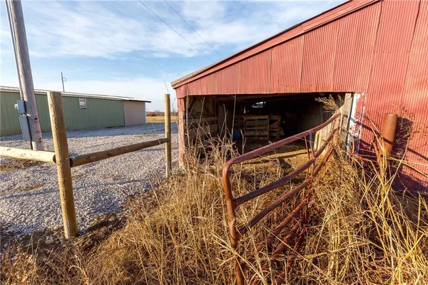 $199,785 | 30432 1150 Road, Kincaid, KS 66039