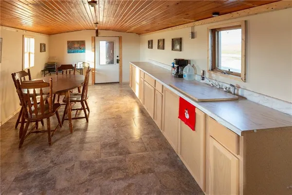 $199,785 | 30432 1150 Road, Kincaid, KS 66039