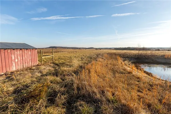 $199,785 | 30432 1150 Road, Kincaid, KS 66039