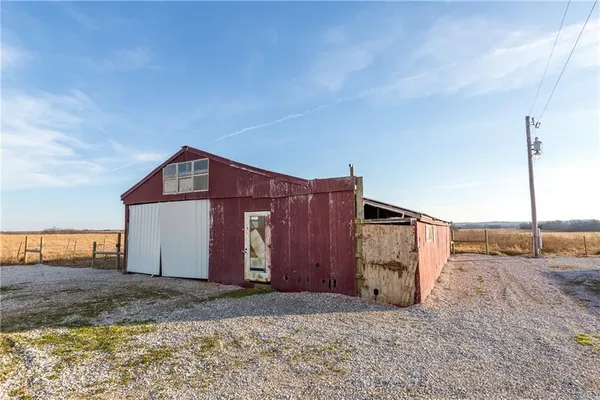 $199,785 | 30432 1150 Road, Kincaid, KS 66039