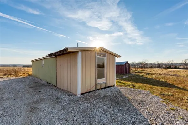 $199,785 | 30432 1150 Road, Kincaid, KS 66039