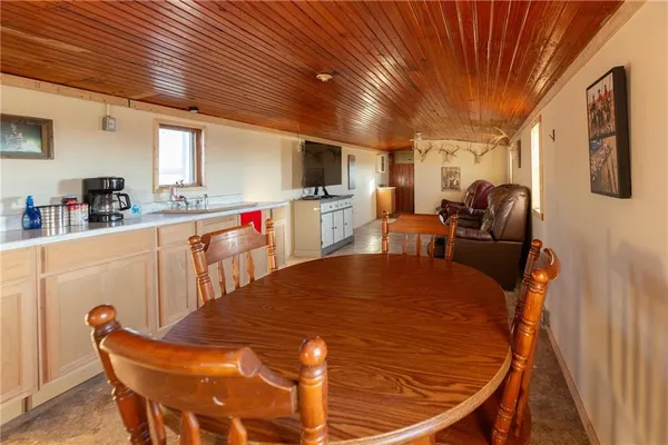 $199,785 | 30432 1150 Road, Kincaid, KS 66039