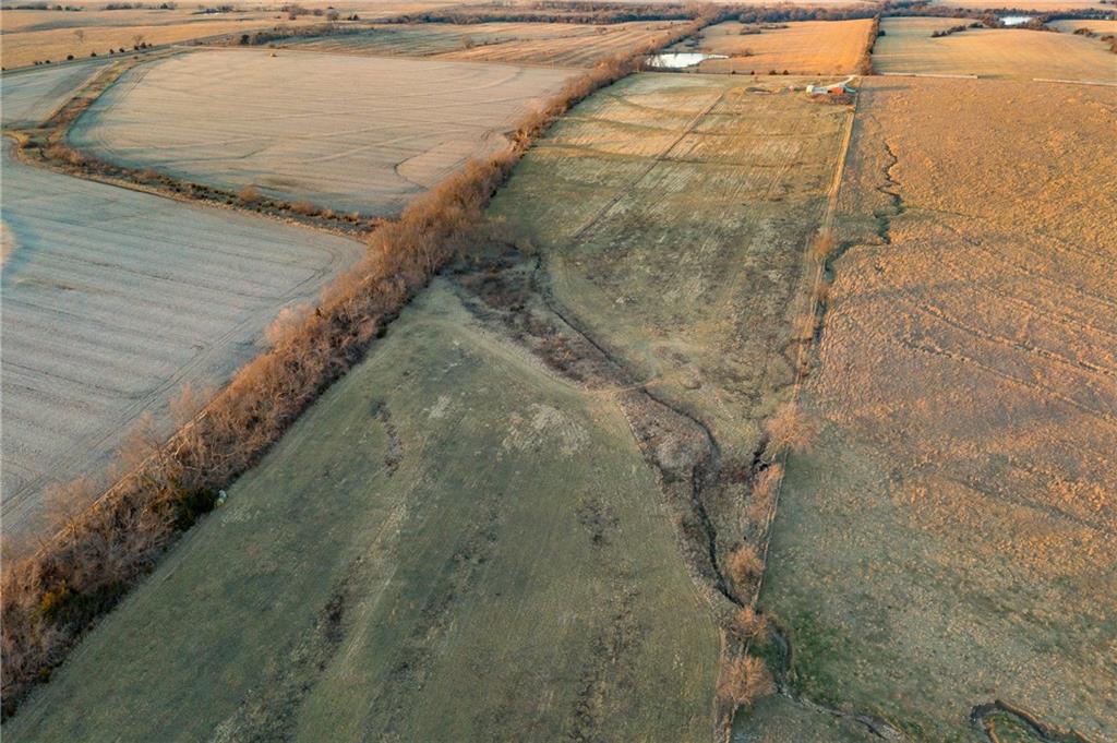 30432 1150 Road Kincaid, KS 66039 - Photo 6 of 92