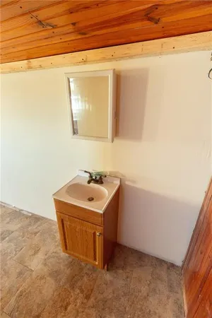 $199,785 | 30432 1150 Road, Kincaid, KS 66039