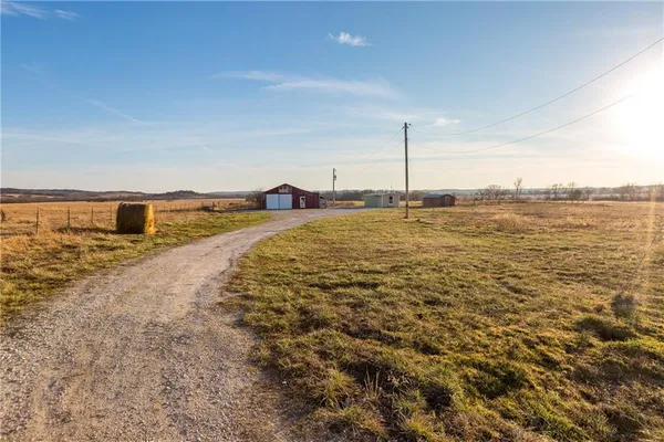 $199,785 | 30432 1150 Road, Kincaid, KS 66039