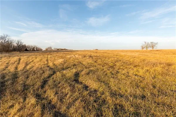 $199,785 | 30432 1150 Road, Kincaid, KS 66039