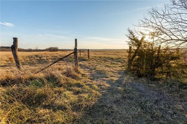 $199,785 | 30432 1150 Road, Kincaid, KS 66039