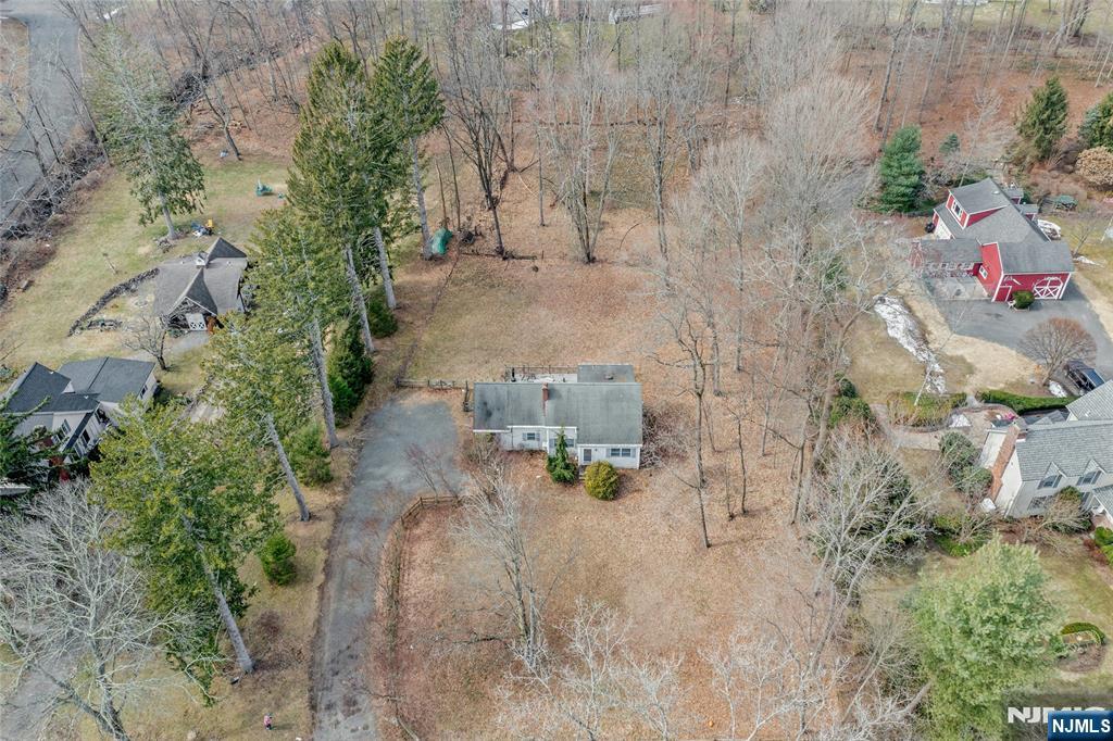 61 West Saddle River Road Saddle River, NJ 07458 - Photo 3 of 5