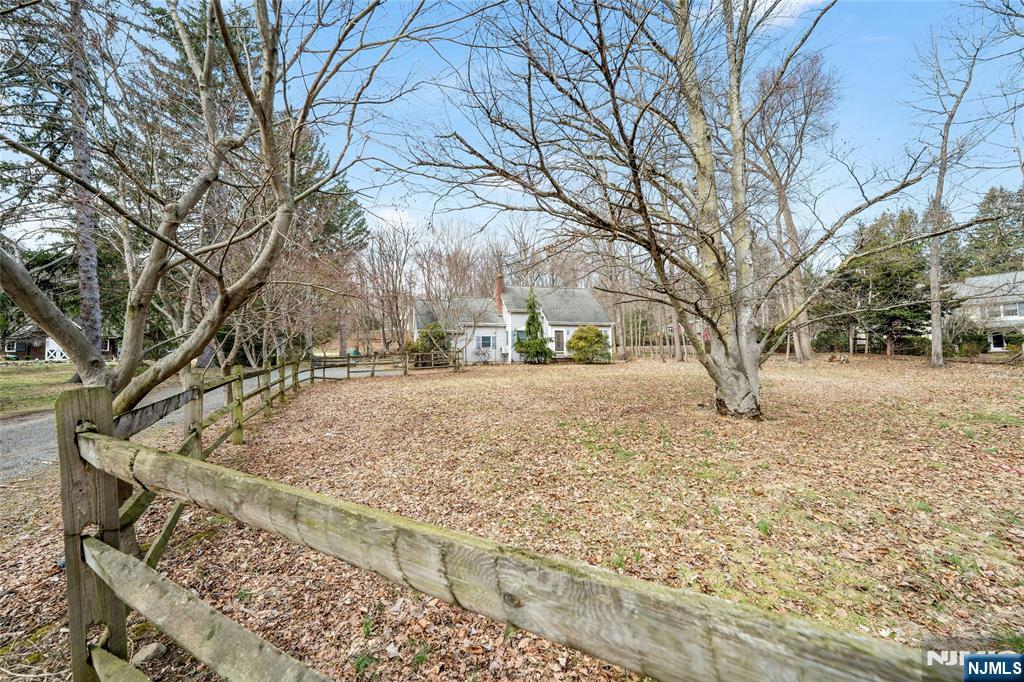 61 West Saddle River Road Saddle River, NJ 07458 - Photo 5 of 5