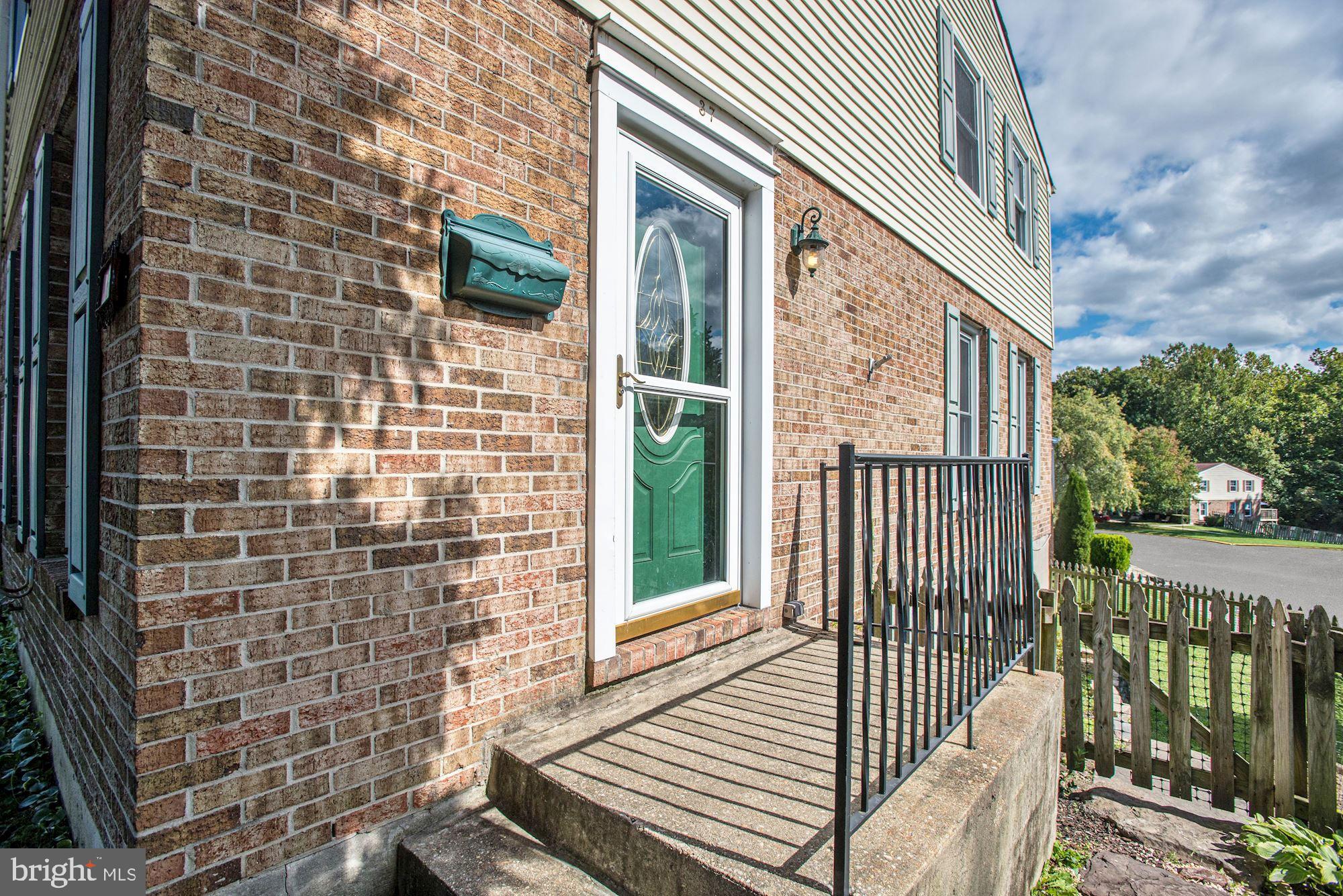 37 Colleton Court Baltimore, MD 21236 - Photo 3 of 27 Welcome Home!