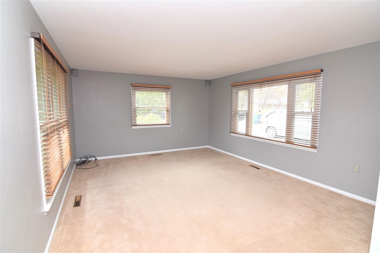 2603 East Ashby Road Midland, MI 48640 - Photo 5 of 15