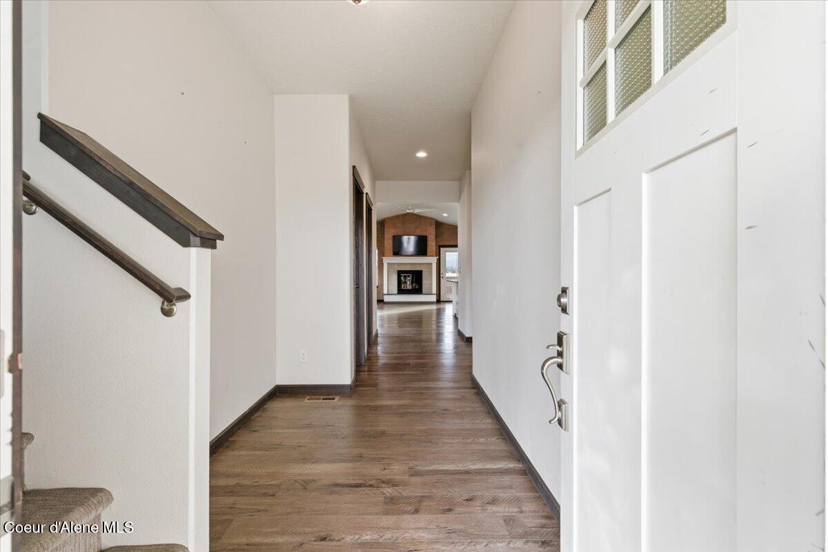 13892 North Pristine Circle Rathdrum, ID 83858 - Photo 6 of 39 Entry Way