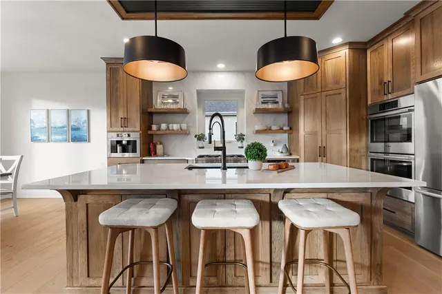 $749,000 | 8904 North Clarion Avenue, Kansas City, MO 64153