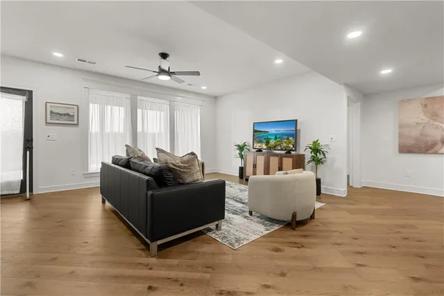 $749,000 | 8904 North Clarion Avenue, Kansas City, MO 64153