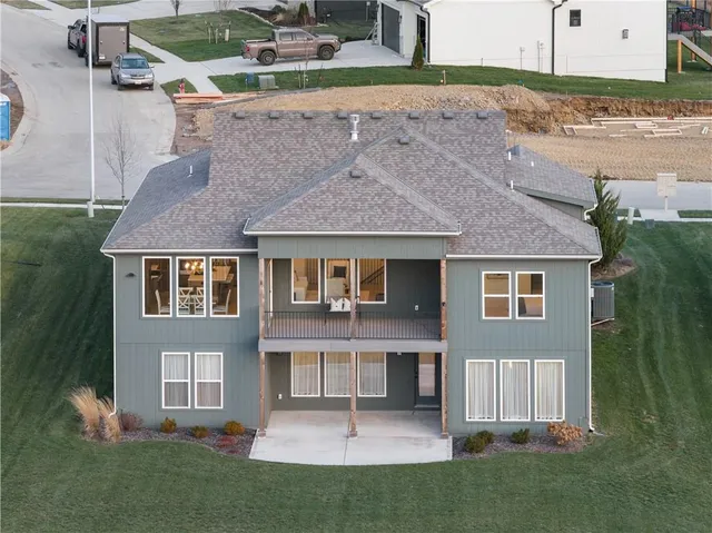 $749,000 | 8904 North Clarion Avenue, Kansas City, MO 64153