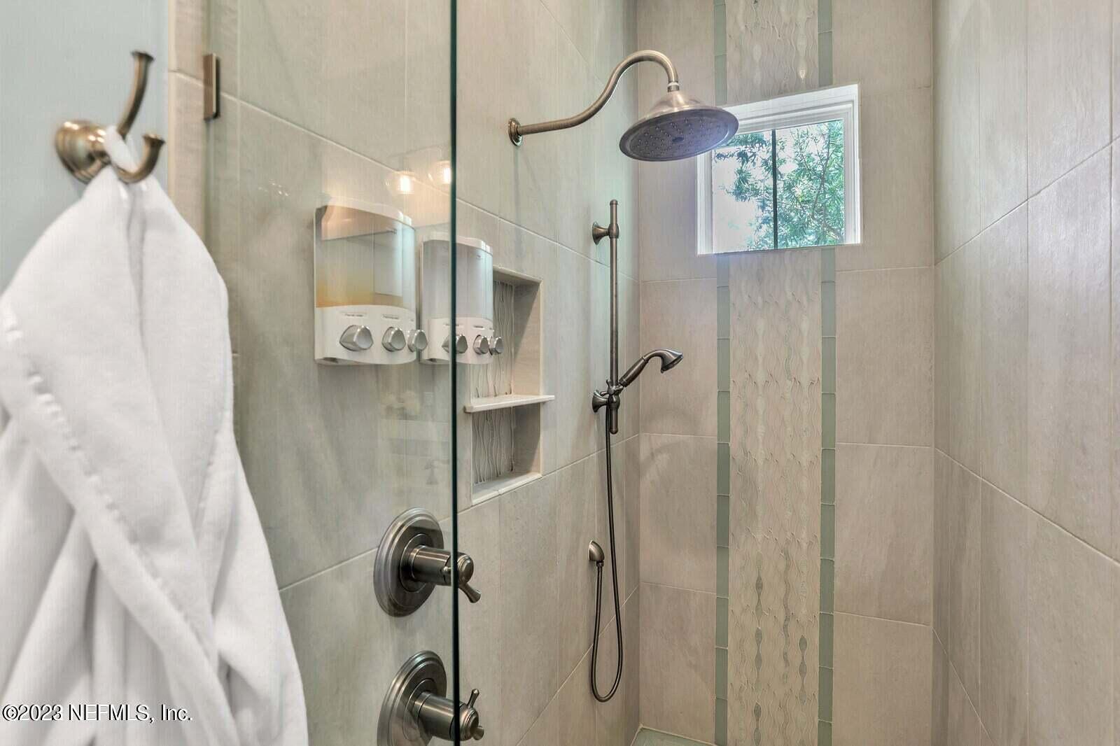 168 Hickory Hill Drive St. Augustine, FL 32095 - Photo 19 of 42 a bathroom with a shower