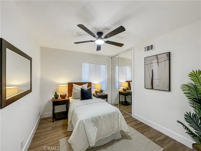 $1,349,900 | 17452 Jefferson Lane, Huntington Beach, CA 92647