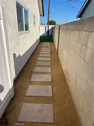 $1,349,900 | 17452 Jefferson Lane, Huntington Beach, CA 92647